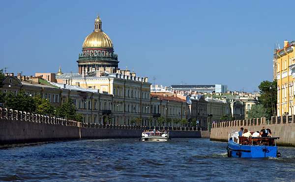 Водная прогулка по Санкт-Петербургу